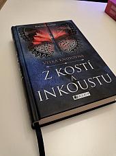 Z kostí a inkoustu