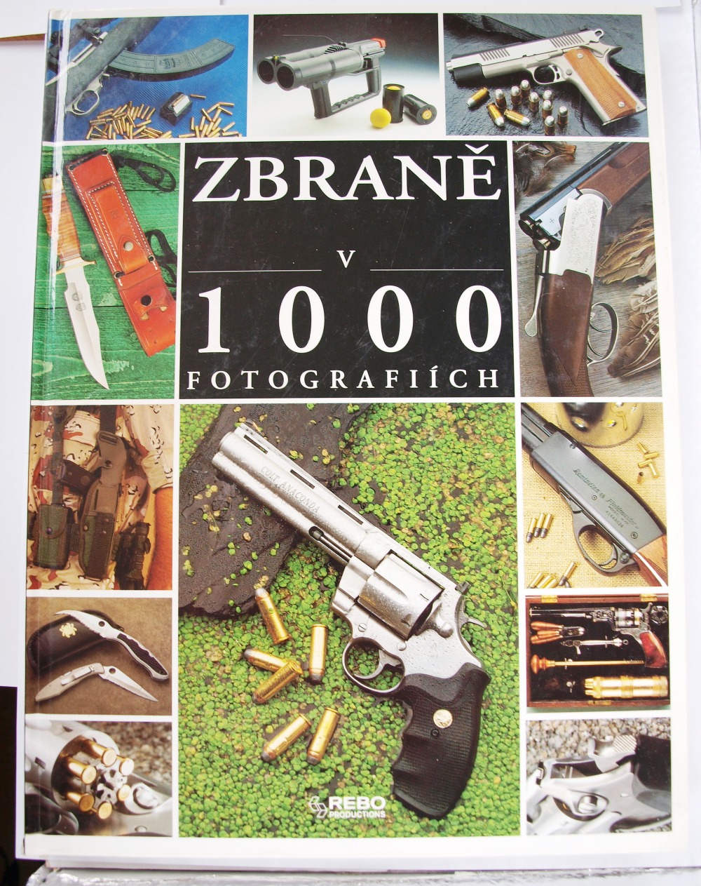 Zbraně v 1000 fotografiích