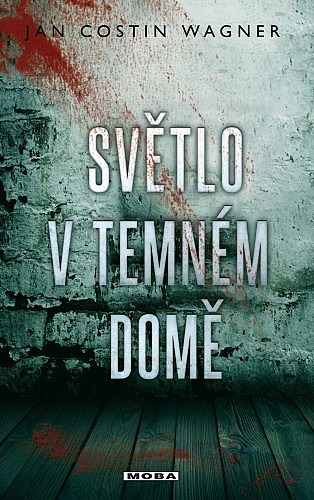 Světlo v temném domě