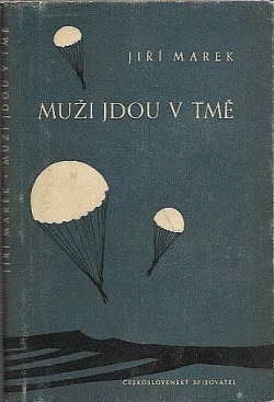 Muži jdou v tmě