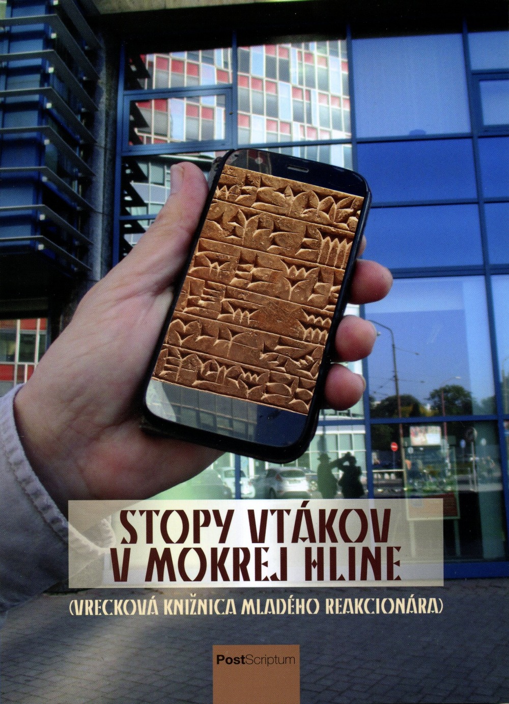 Stopy vtákov v mokrej hline