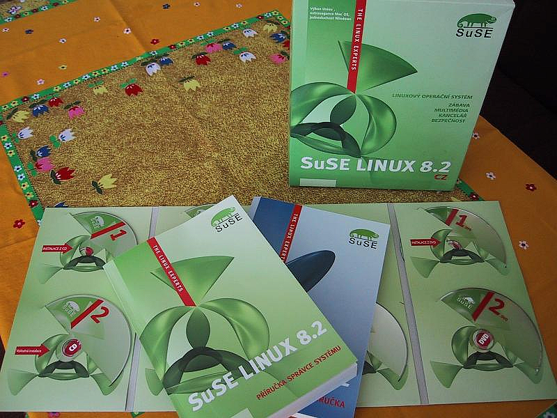 SuSE Linux 8.2 CZ – Linuxový operační systém