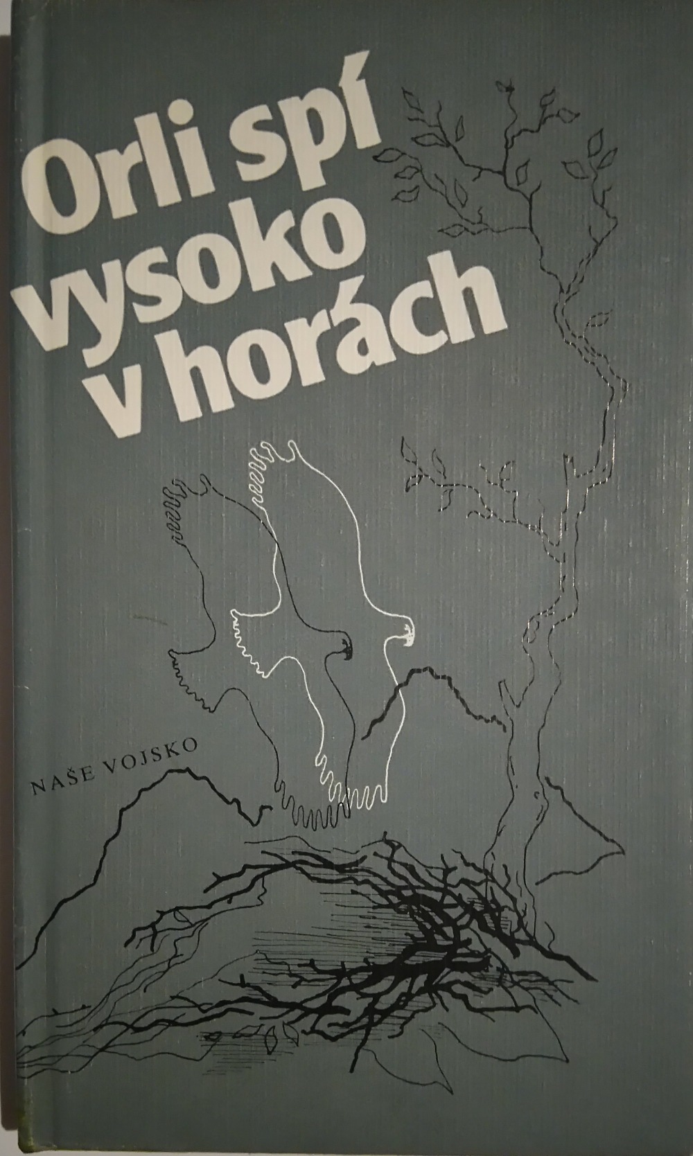 Orli spí vysoko v horách