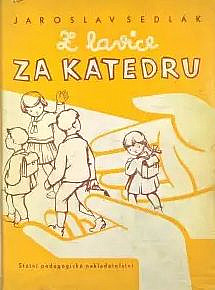 Z lavice za katedru