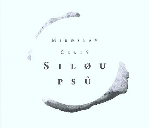 Silou psů