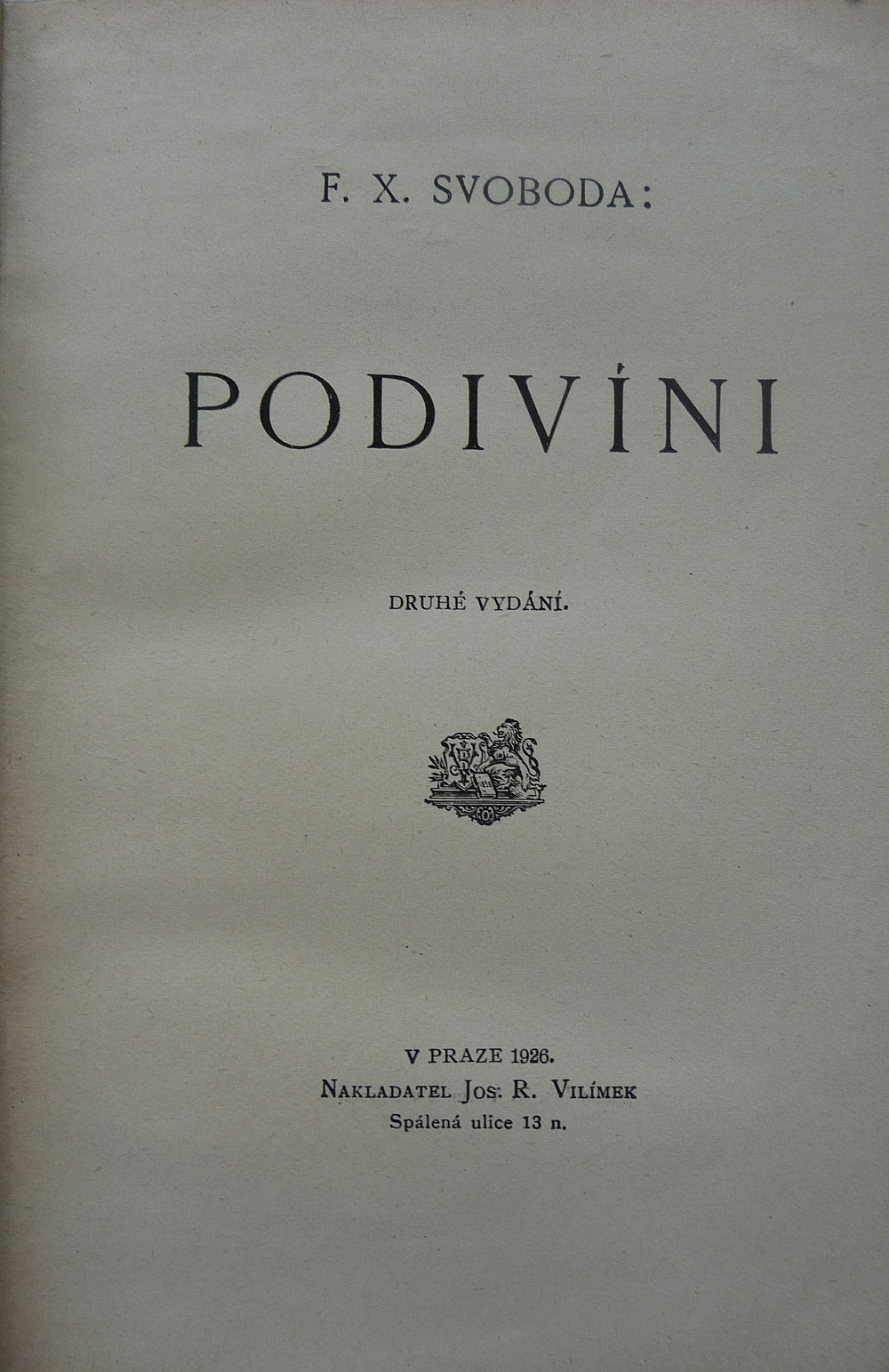 Podivíni